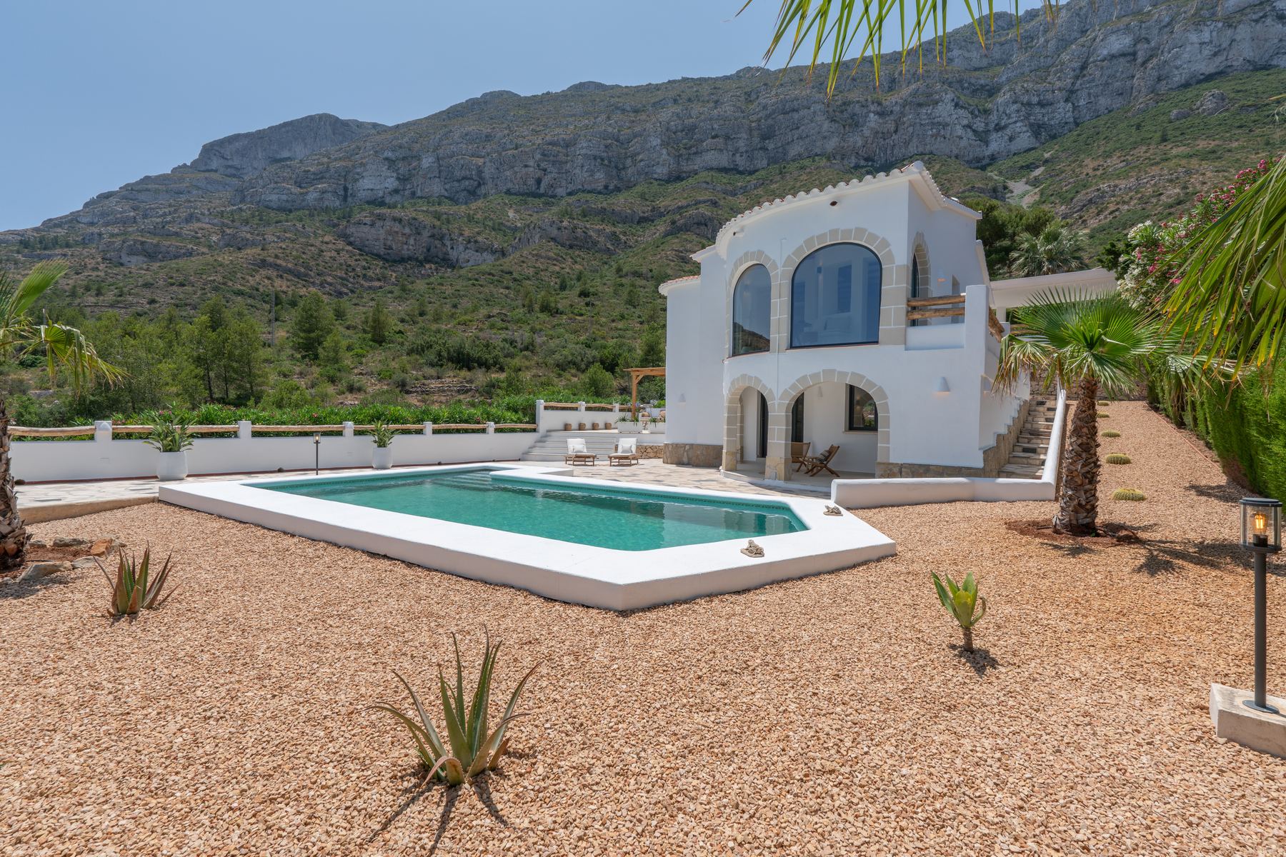 Una casa cerca de Dénia, amueblada por completo por Studio Spanje